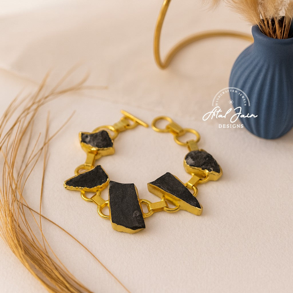 Divine Harmony Armlet