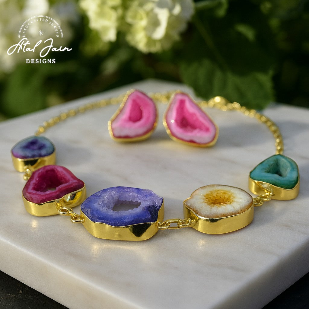 Splendid Agate Gemstone Necklace with Earrings