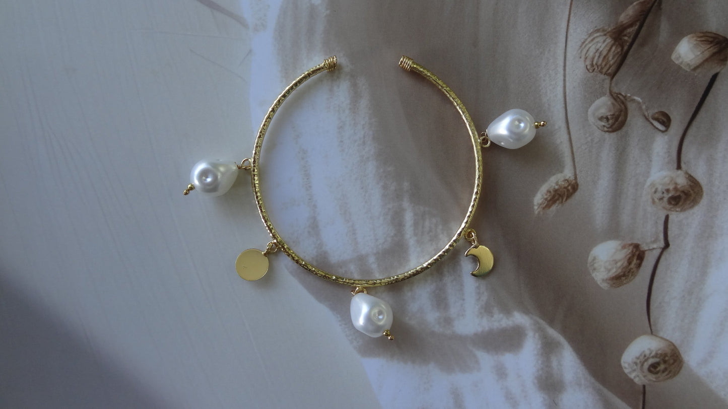 Charms & Pearl Delight