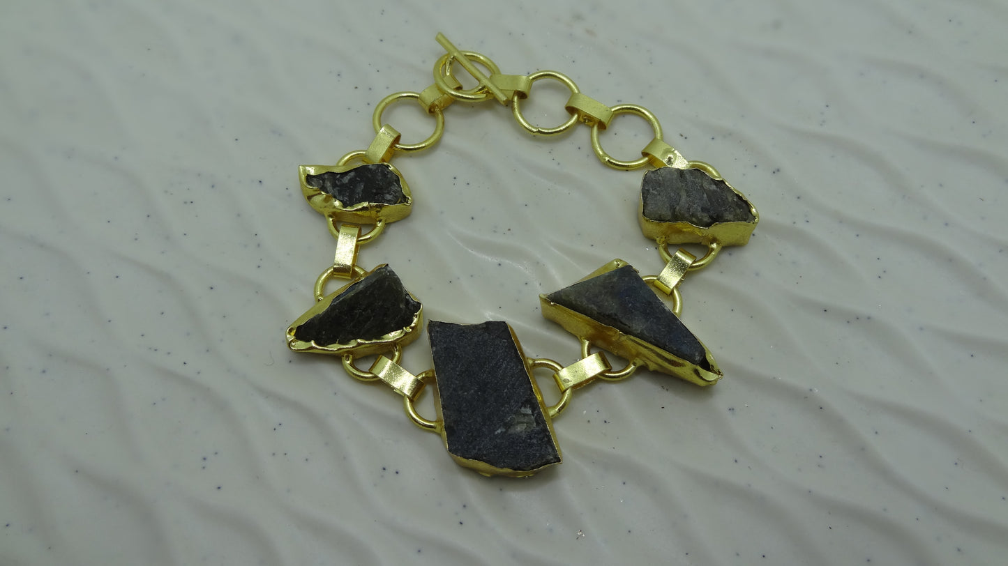 Divine Harmony Armlet