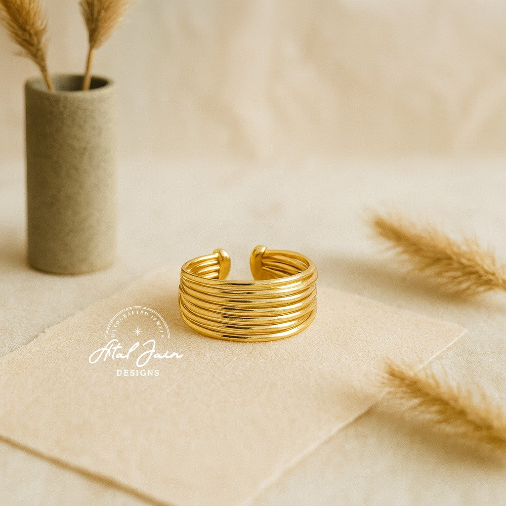 Majestic Weave: The Quintet Gold Ring