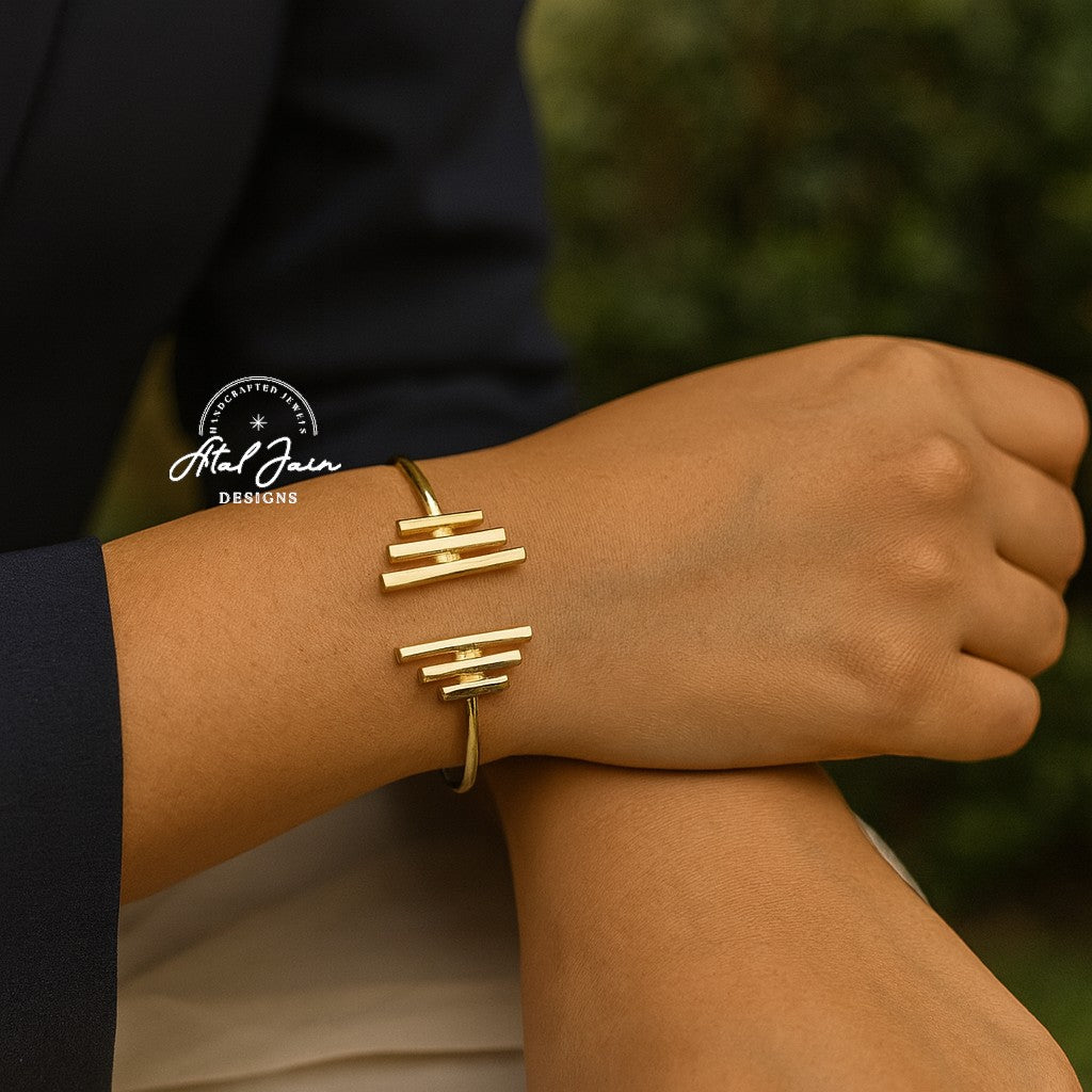 Bar Style Gold Bracelet