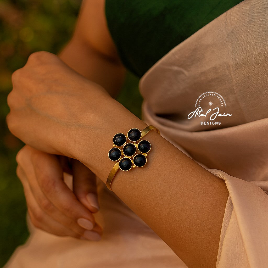 Dark Majesty Cuff