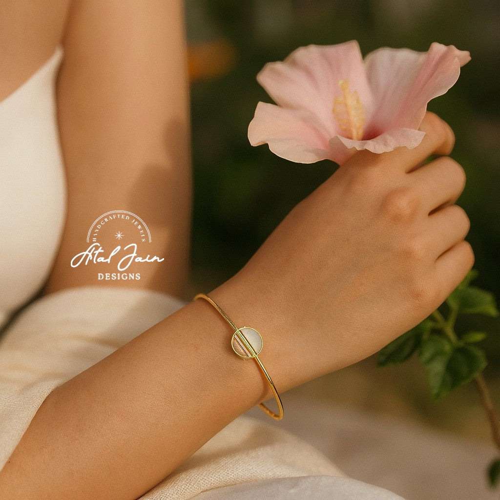 Golden Glow MOP Bracelet