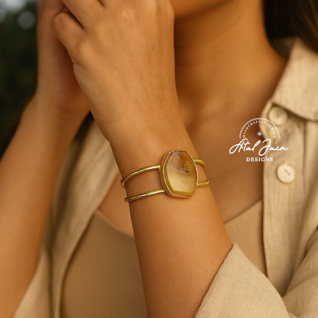 Regal Essence: The Brownstone Adornment