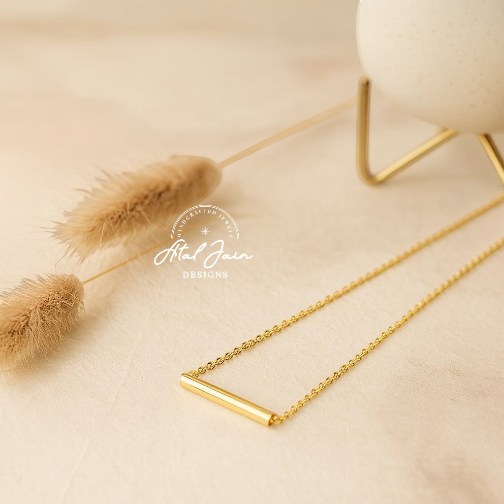 Regal Gold Bar Elegance Pendant