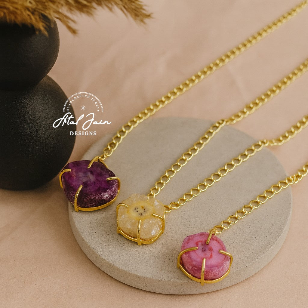 Gemstone Symphony: Agate on Gold Pendant