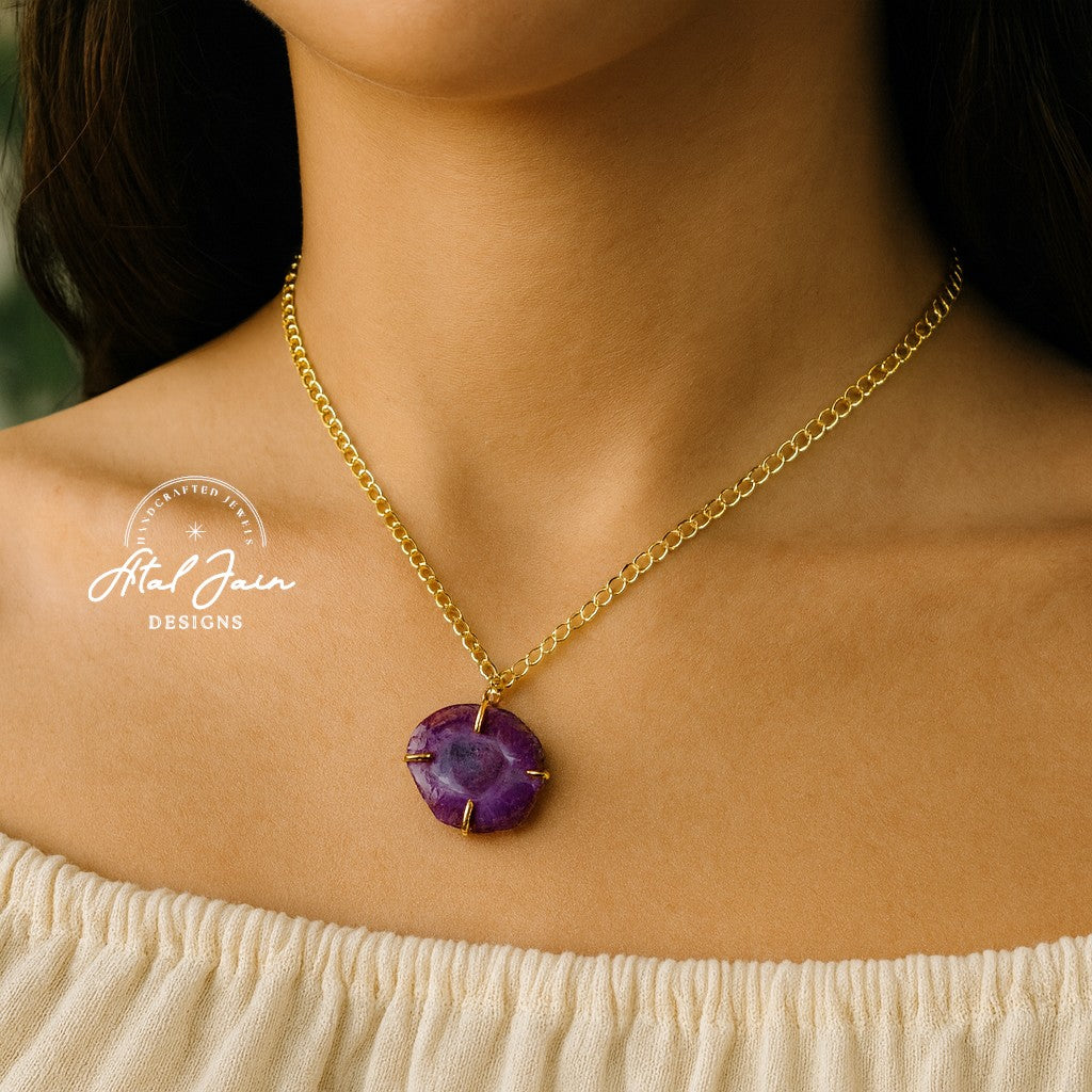 Gemstone Symphony: Agate on Gold Pendant