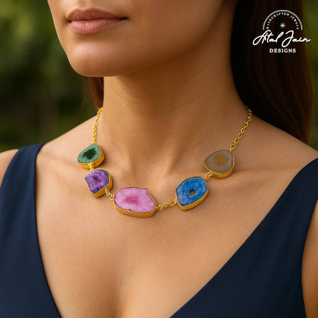 Splendid Agate Gemstone Necklace with Earrings