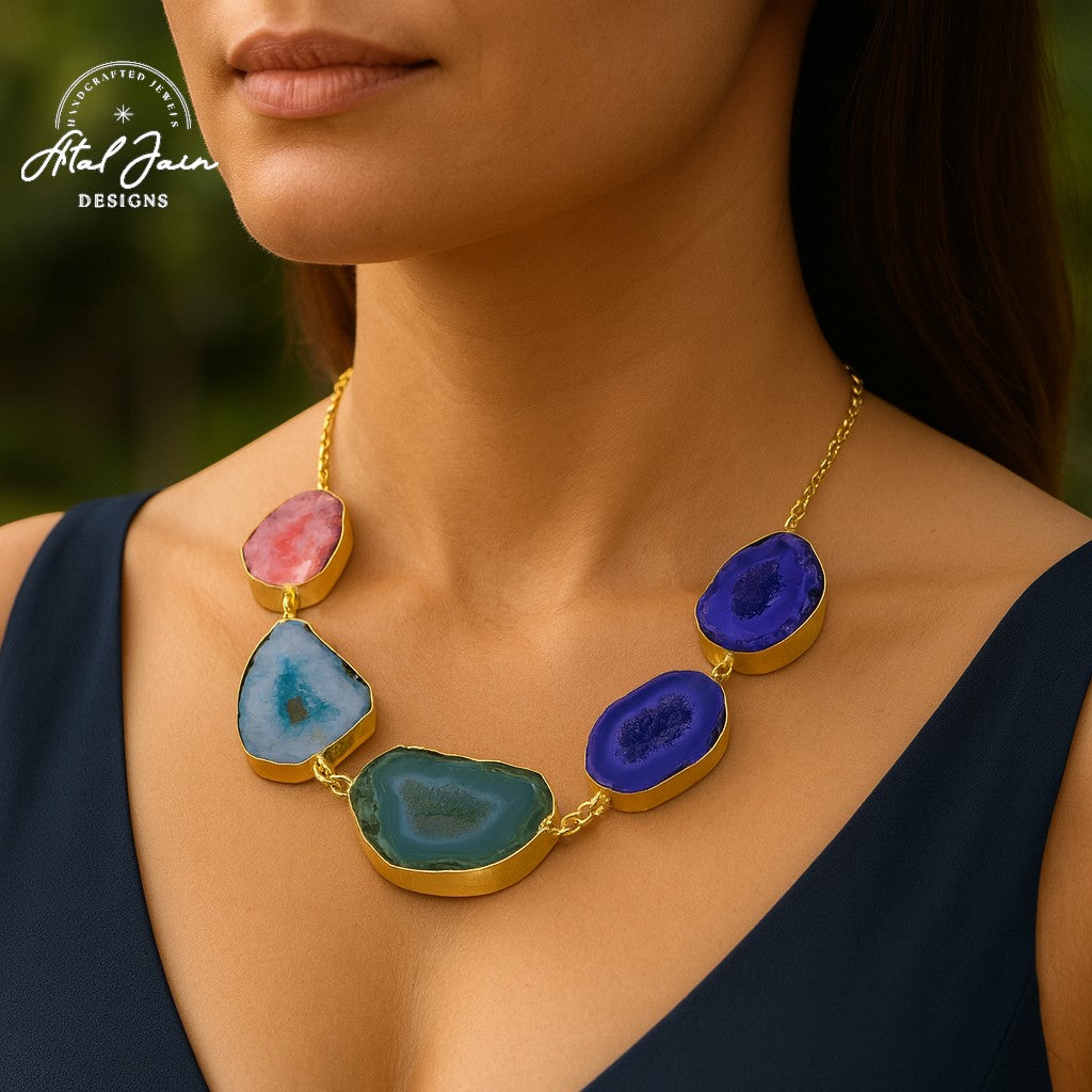 Splendid Agate Gemstone Necklace with Earrings