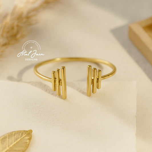 Bar Style Gold Bracelet
