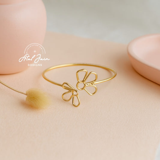 Floral Grace Gold Bracelet