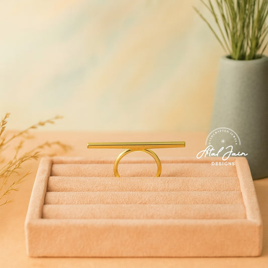 Aristocratic Gold Bar Ring