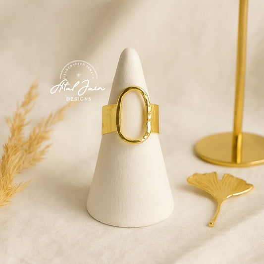 Exquisite Ocular Ring