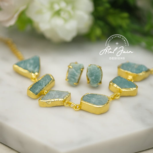 Majestic Azure: The Lavish Necklace