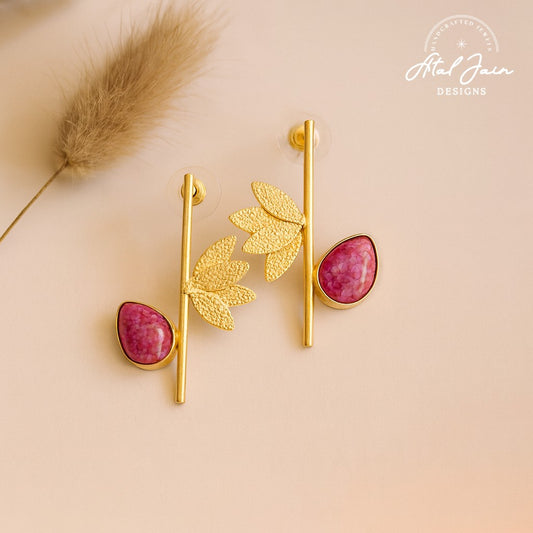 Serene Splendor: Gold Leaf Earrings